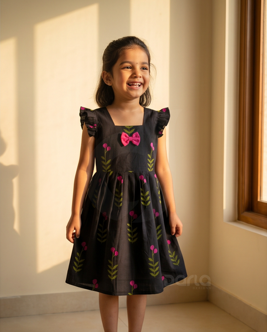 Pink Blossom Frilled Black